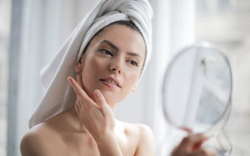 Non-Surgical Treatments vs Plastic Surgery: Making the Right Choice